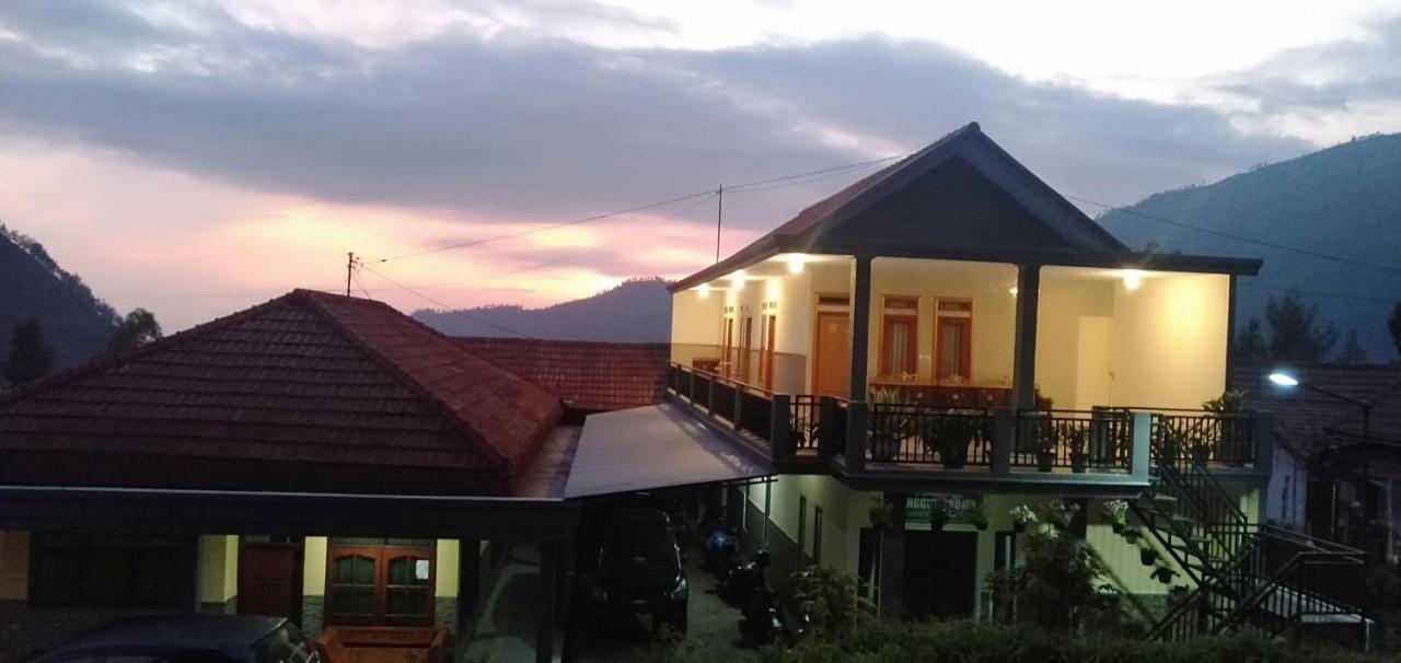 Homestay Anggun Bromo Extérieur photo